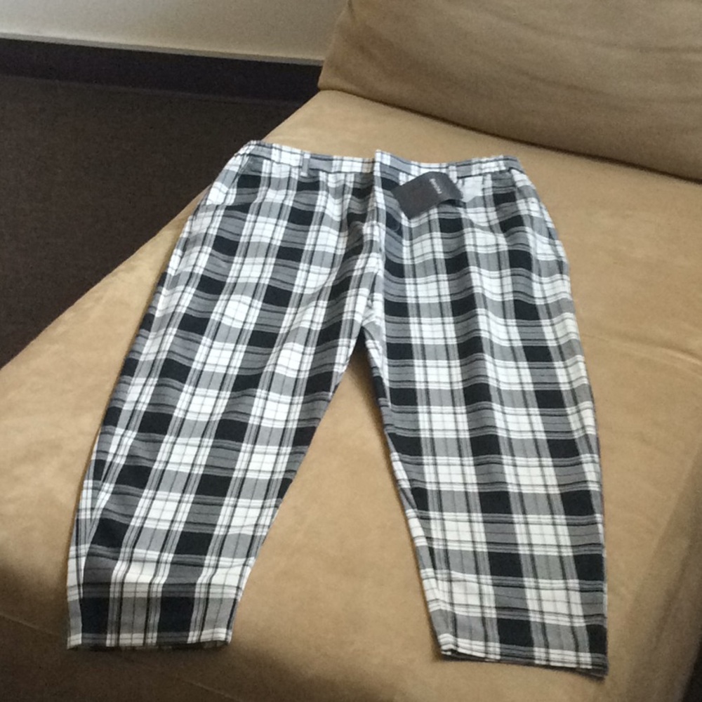 NWT BERSHKA LOOSE FIT BLACK/WHITE PANTS